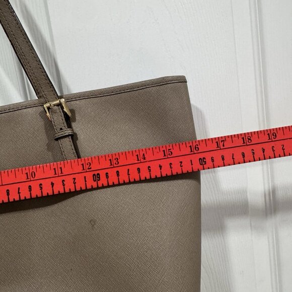 MICHAEL KORS Taupe Leather Jet‎ Set Tote Bag Purse Vacation Brunch Spring Summer - Picture 13 of 15